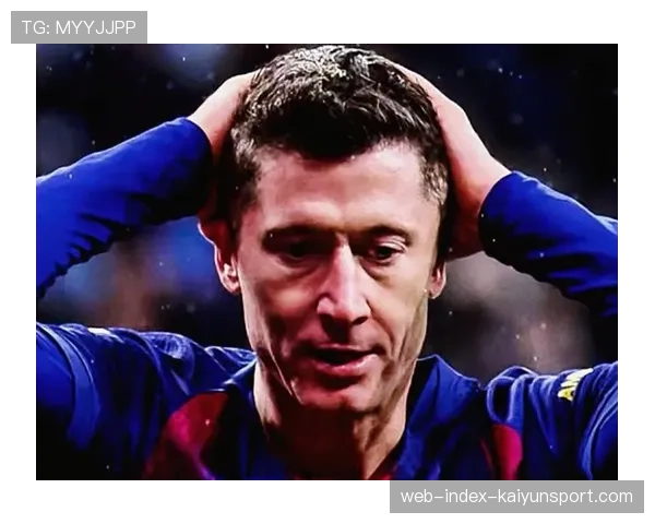 射手榜更新：多夫比克19球领跑，莱万18球紧随其后